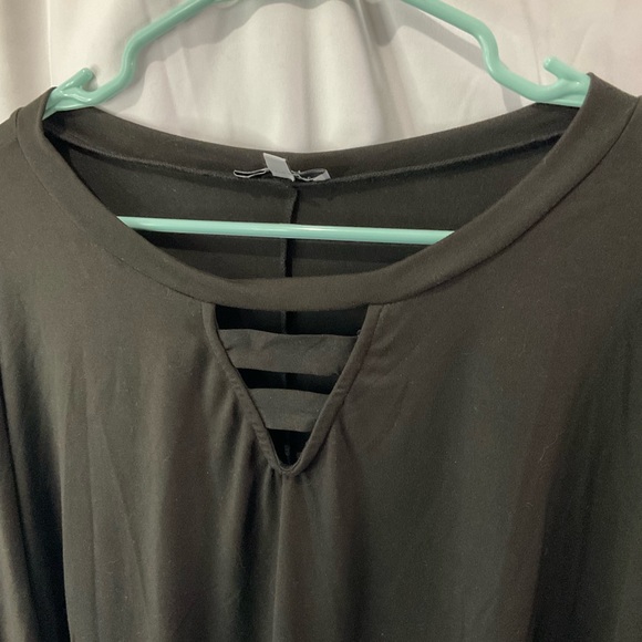 White Birch Plus Size Women’s Black Dolman Cut Batwing Sleeves Plus Size 2X - Picture 4 of 8